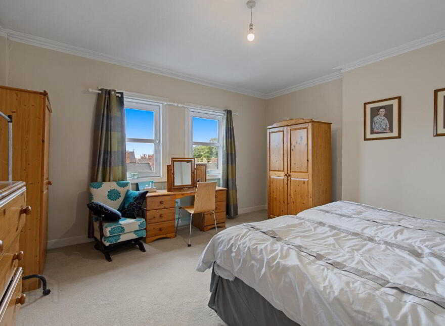 9 Wellington Park, Belfast, BT9 6DJ