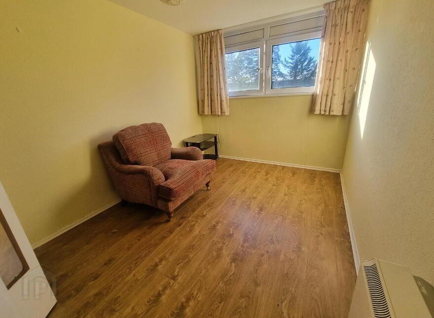 6D, Ferndale House, Dunmurry, BT17 9DB