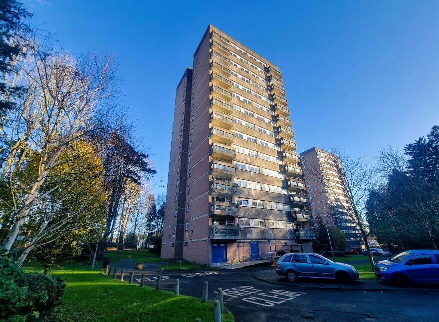 6D, Ferndale House, Dunmurry, BT17 9DB photo