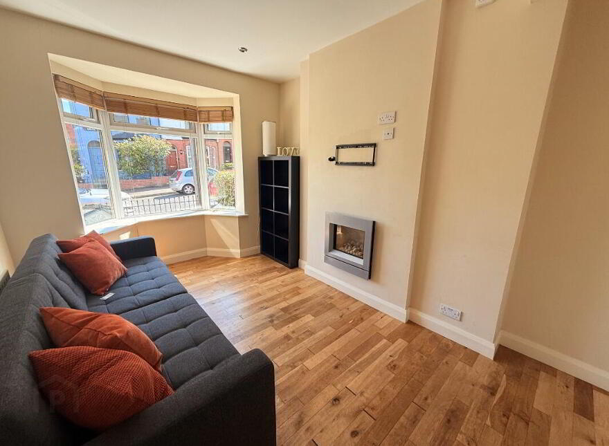 46 Sandhurst Drive, Belfast, BT9 5AY