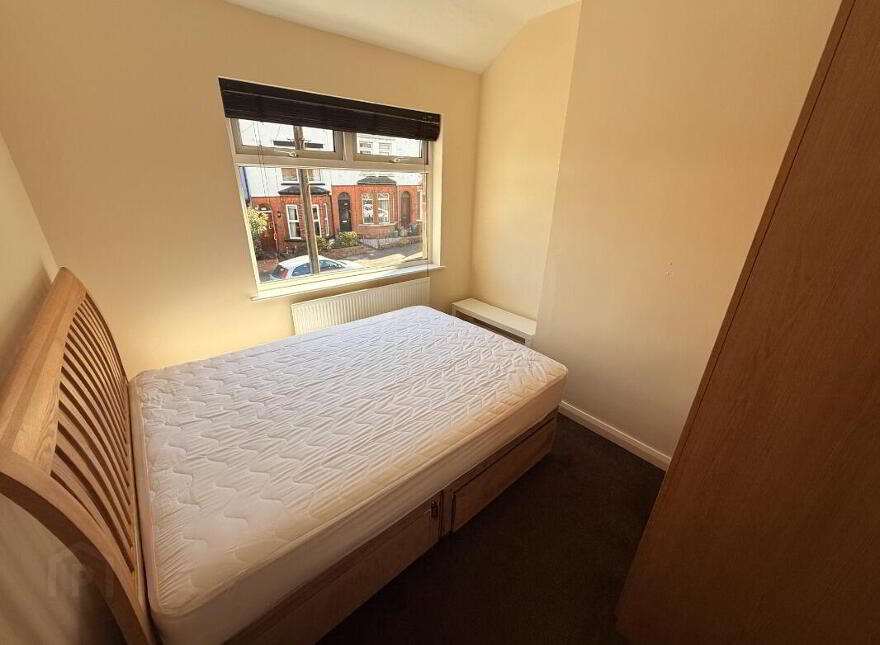 46 Sandhurst Drive, Belfast, BT9 5AY