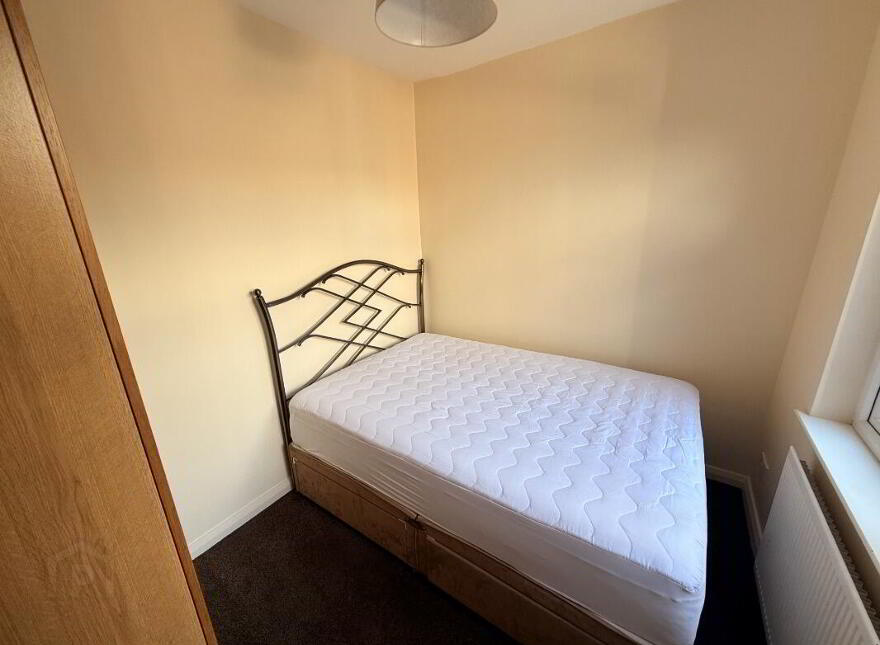 46 Sandhurst Drive, Belfast, BT9 5AY