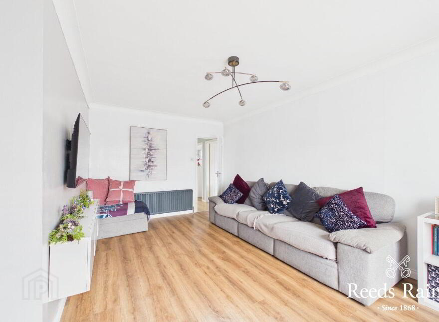 5 Adlon Crescent, Lisburn, BT28 2EG