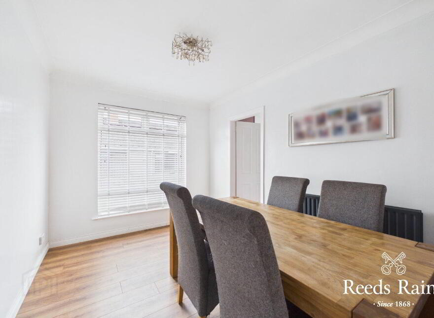 5 Adlon Crescent, Lisburn, BT28 2EG
