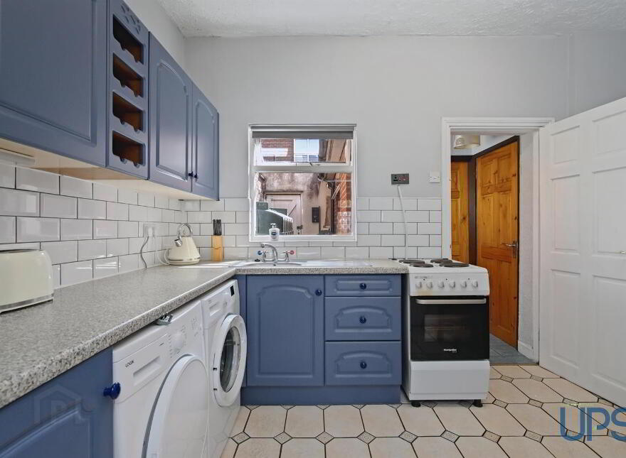 22 Oakman Street, Falls Road, Belfast, BT12 7BP