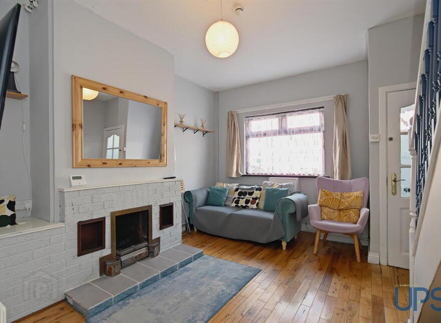 22 Oakman Street, Falls Road, Belfast, BT12 7BP