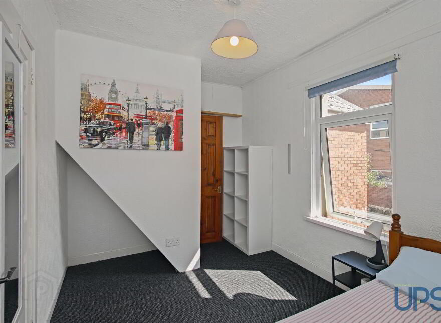 22 Oakman Street, Falls Road, Belfast, BT12 7BP
