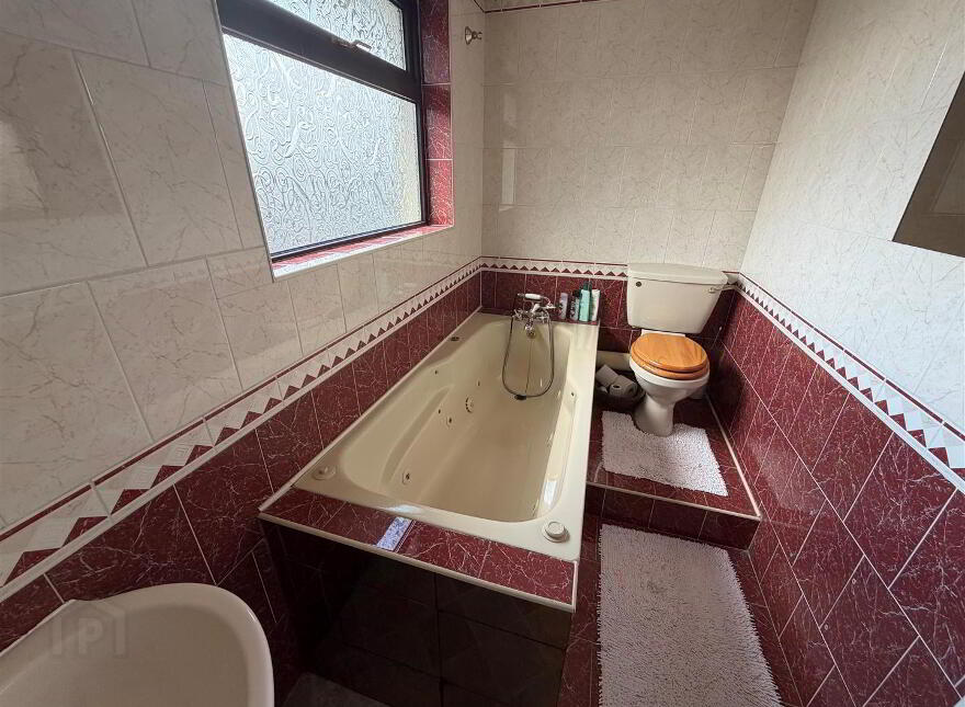 8 Glastry Gardens, Bangor, BT19 1SJ