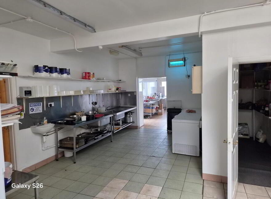 Into The West Restaurant, Sheepwalk, Frenchpark, F45XY07