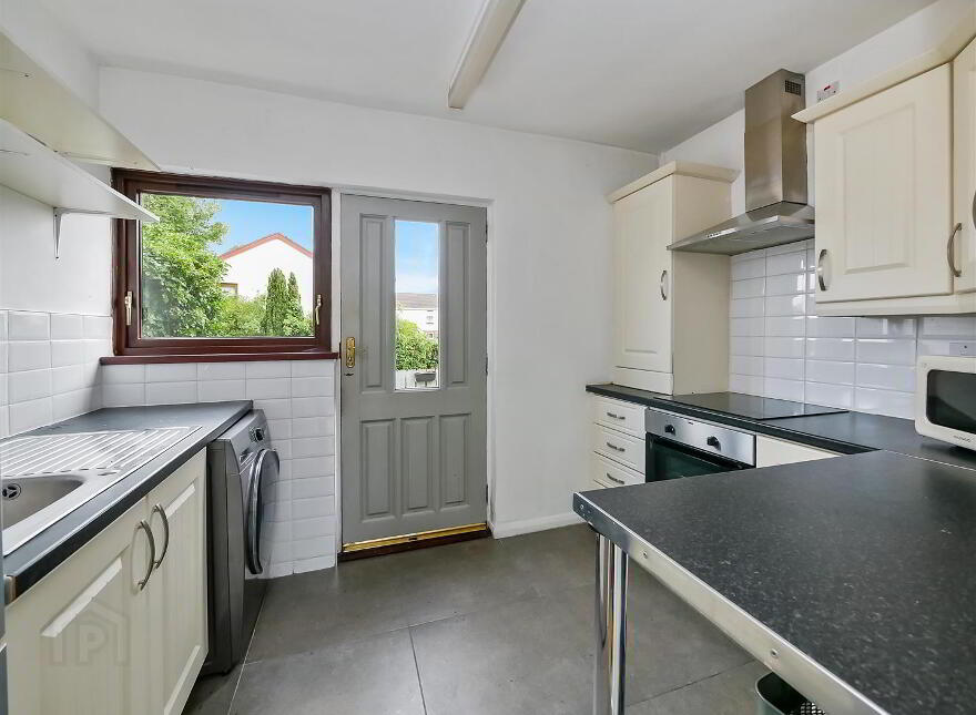 9 Rogers Park, School Road, Belfast, BT8 7BX