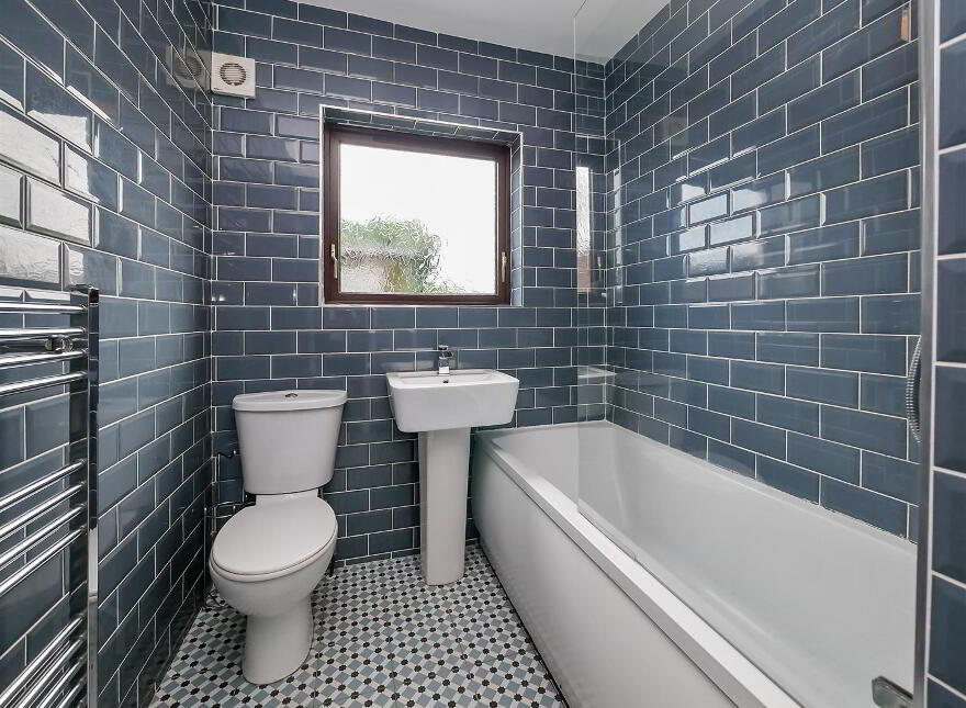 9 Rogers Park, School Road, Belfast, BT8 7BX
