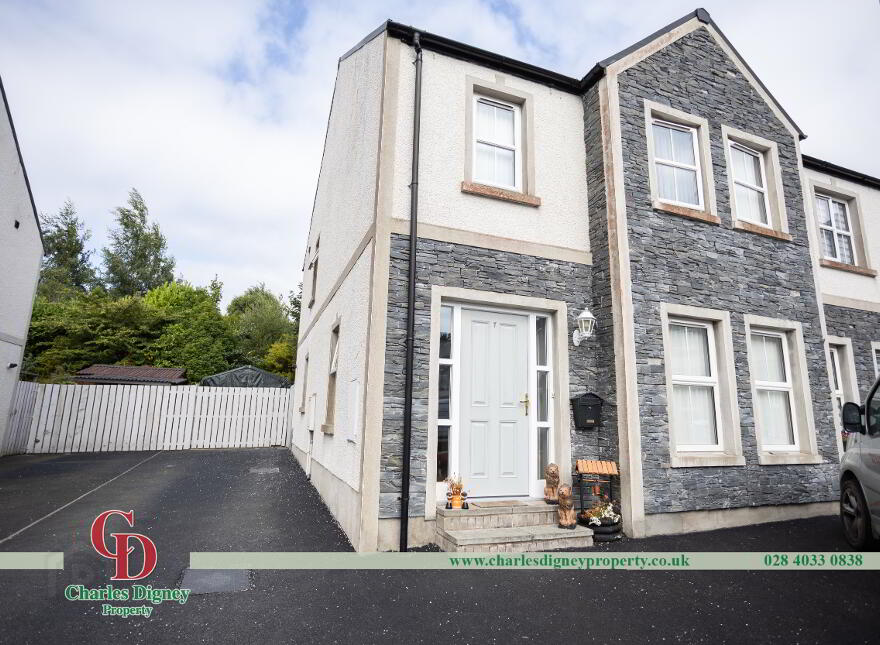 7 Heslips Court, Newry, BT35 8GR