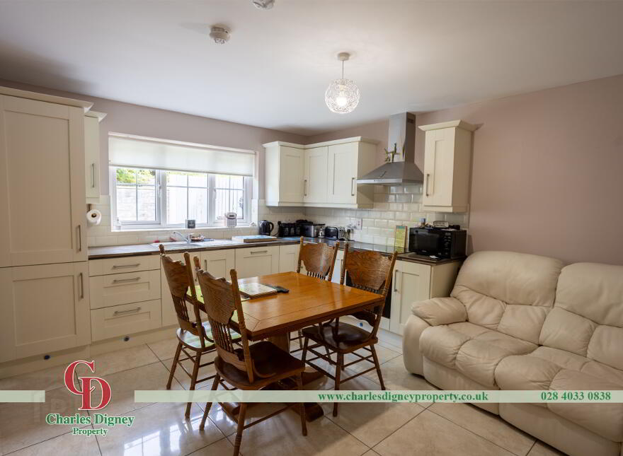 7 Heslips Court, Newry, BT35 8GR