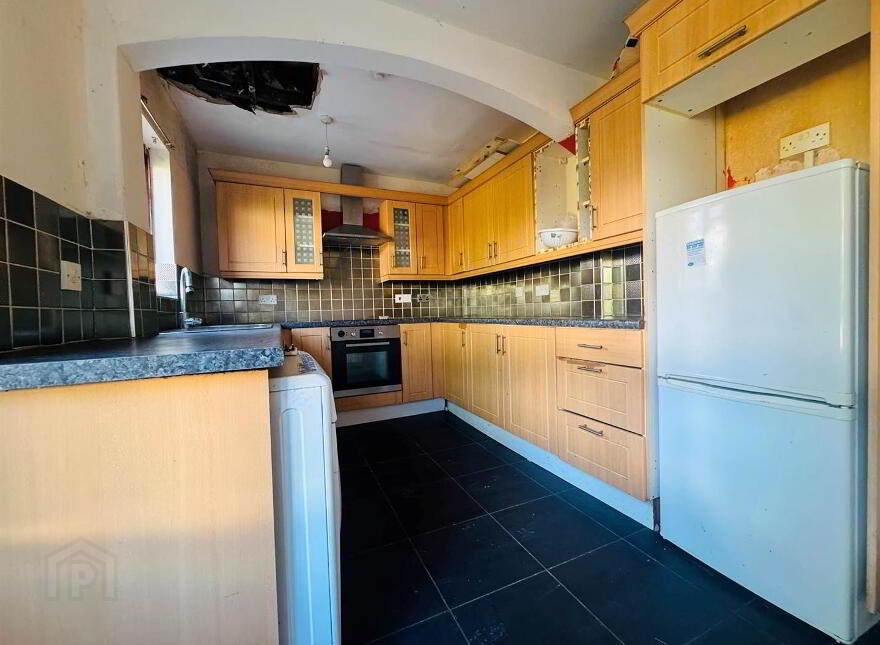 15 Enniskeen Avenue, Rathcoole, Newtownabbey, BT37 9HN