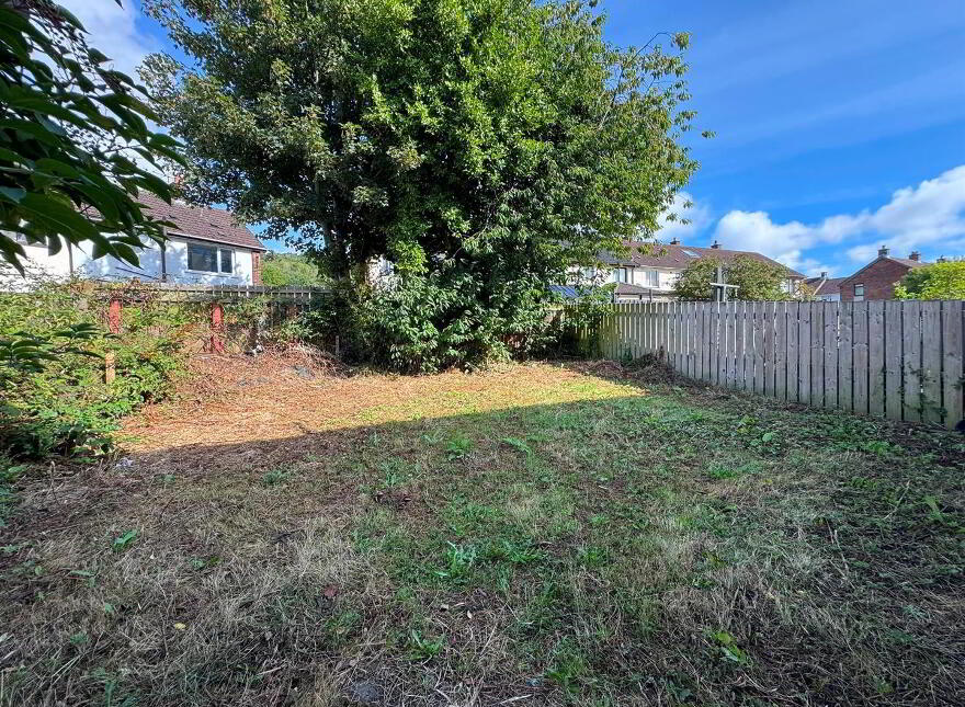 15 Enniskeen Avenue, Rathcoole, Newtownabbey, BT37 9HN