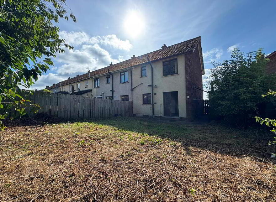 15 Enniskeen Avenue, Rathcoole, Newtownabbey, BT37 9HN