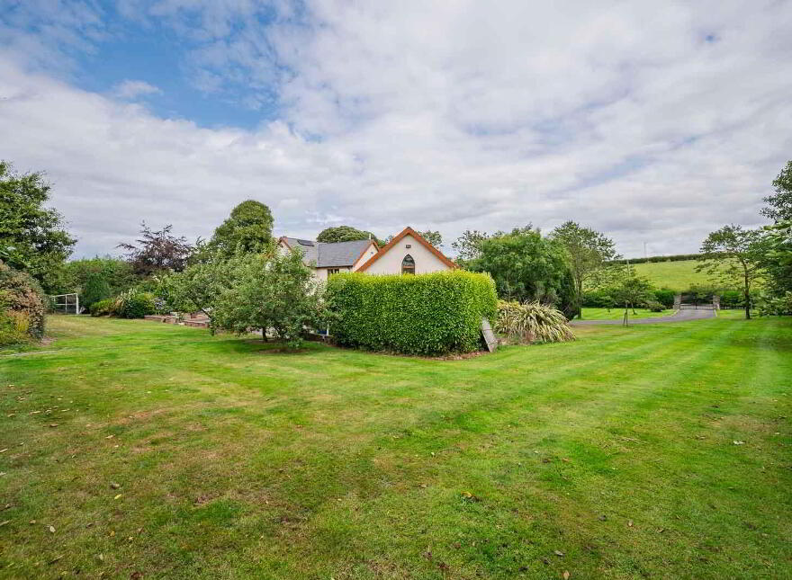 68 Ballymoney Road, Holywood, BT18 0JJ
