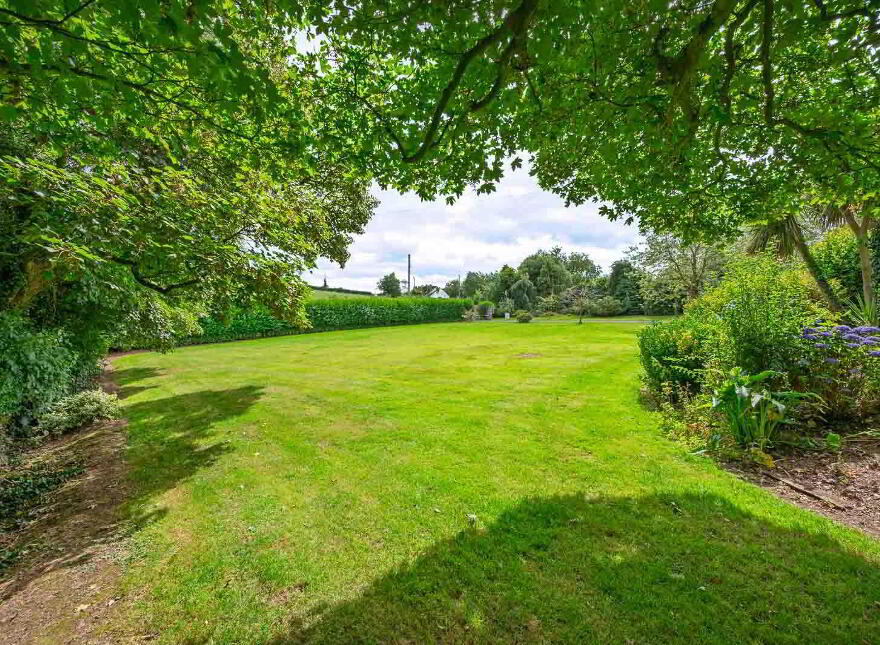 68 Ballymoney Road, Holywood, BT18 0JJ
