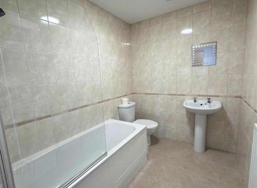 24 Clarmont Avenue, Castlewellan, BT31 9BX