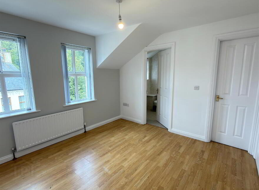 24 Clarmont Avenue, Castlewellan, BT31 9BX