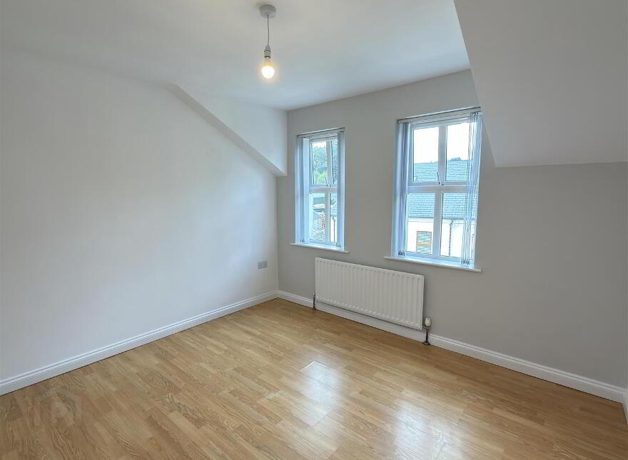 24 Clarmont Avenue, Castlewellan, BT31 9BX