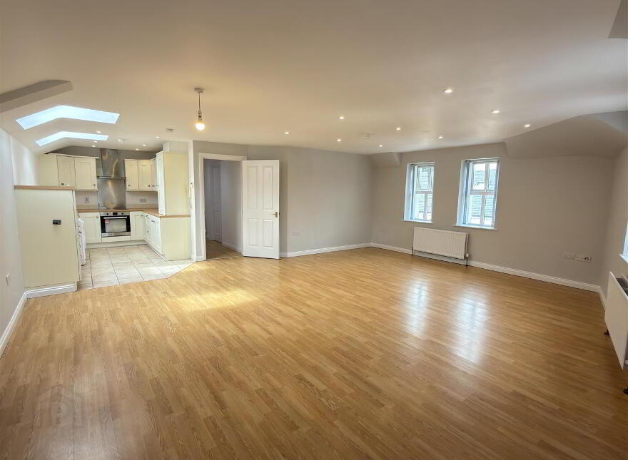 24 Clarmont Avenue, Castlewellan, BT31 9BX