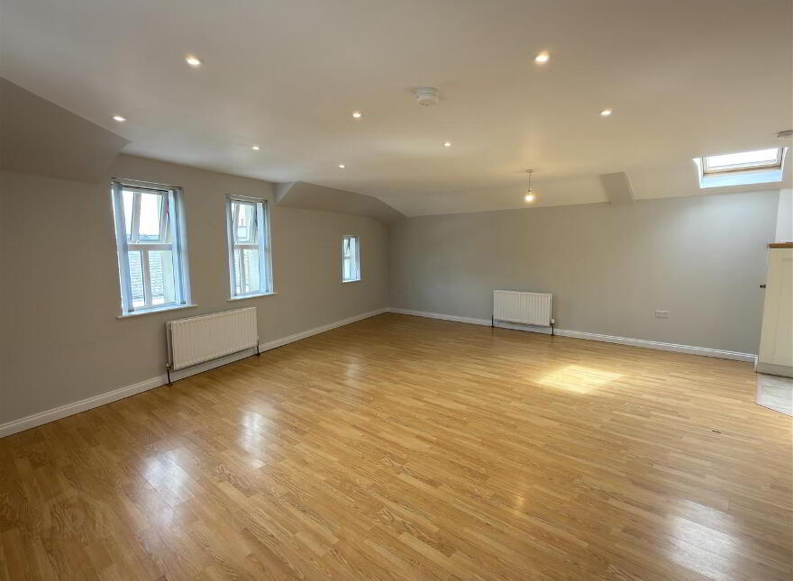 24 Clarmont Avenue, Castlewellan, BT31 9BX
