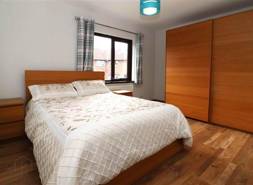 8 Lawnbrook Drive, Grand Street, Lisburn, BT27 4UB