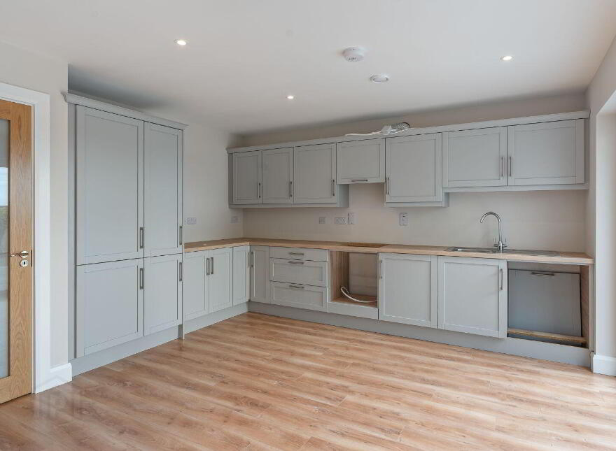 Scarisbrick, 24 The Orchards, Montenotte, T23W7WR