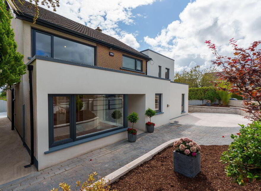 Scarisbrick, 24 The Orchards, Montenotte, T23W7WR