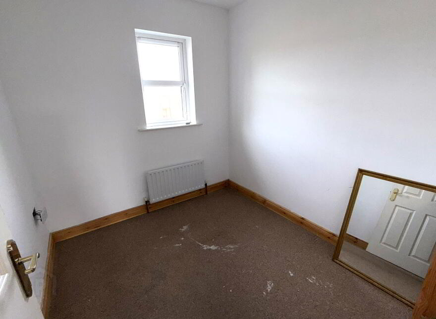 98 Rossdale, Ballymena, BT42 2SJ
