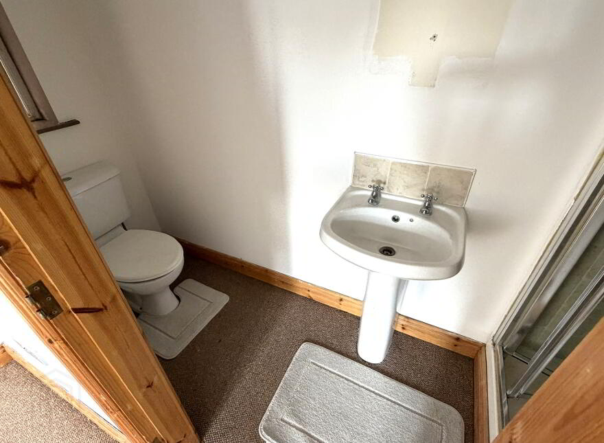 98 Rossdale, Ballymena, BT42 2SJ