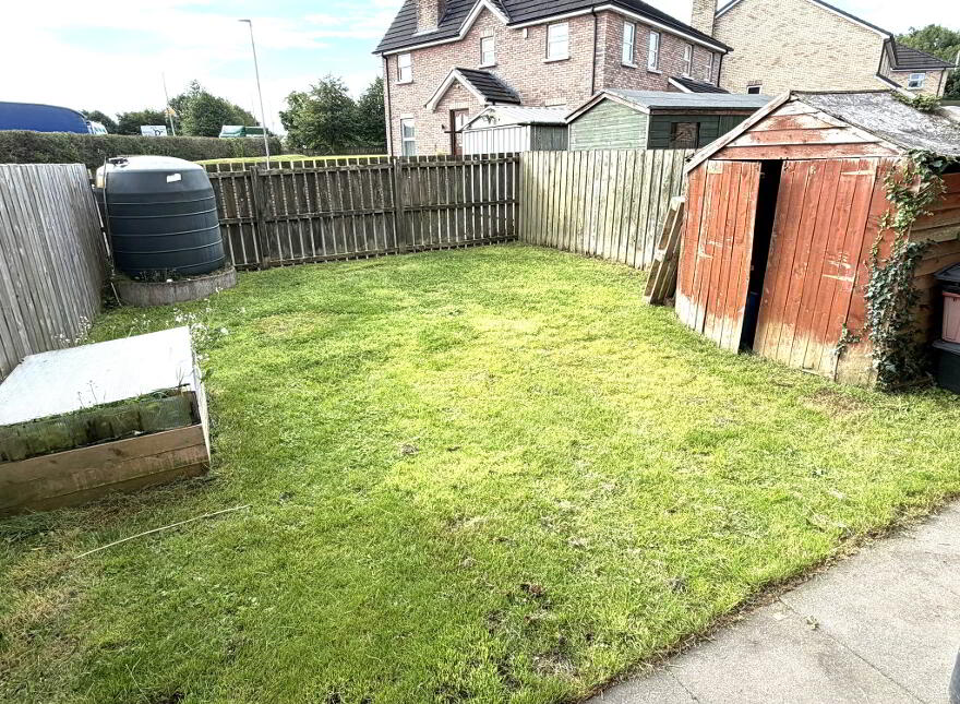 98 Rossdale, Ballymena, BT42 2SJ