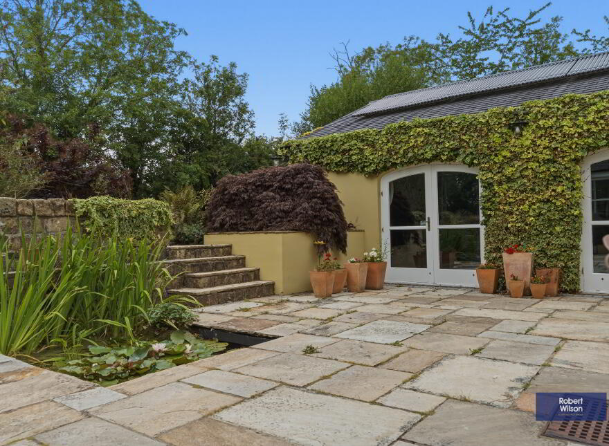 14 Gulf Lane, Hillsborough, BT26 6EL