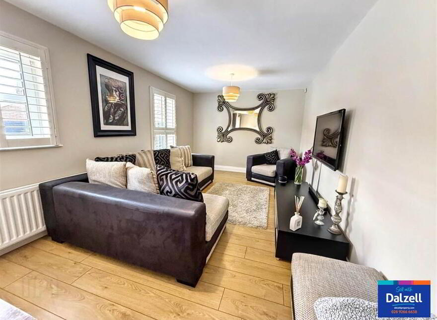 1 Hollyburn, Lisburn, BT28 2YL