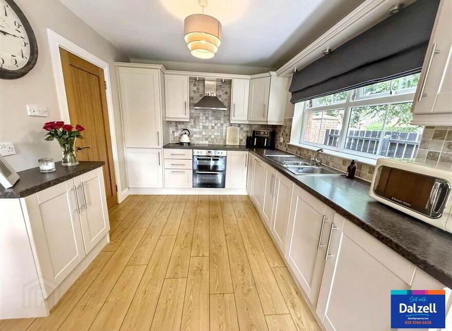 1 Hollyburn, Lisburn, BT28 2YL
