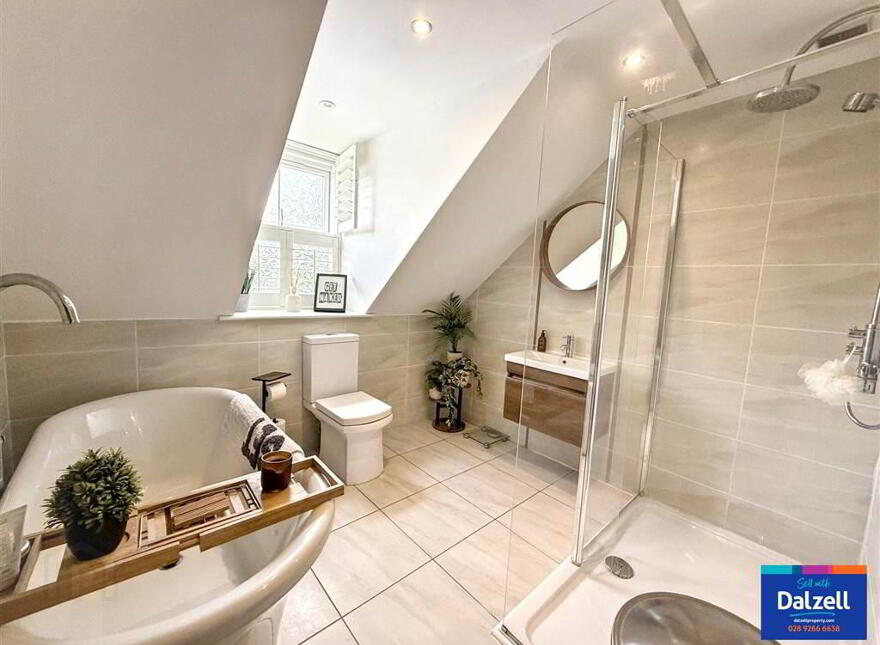 1 Hollyburn, Lisburn, BT28 2YL