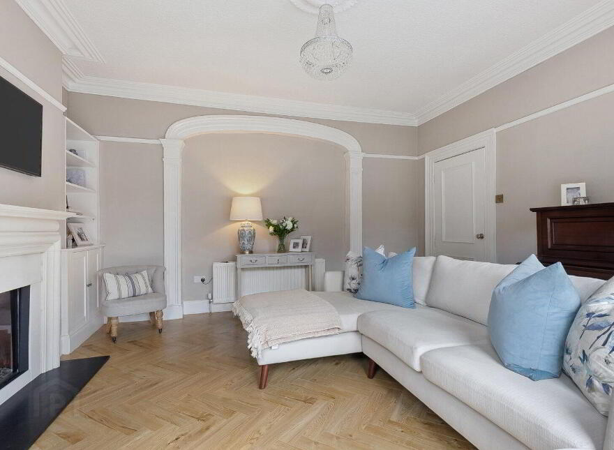 747 Lisburn Road, Belfast, BT9 7GW