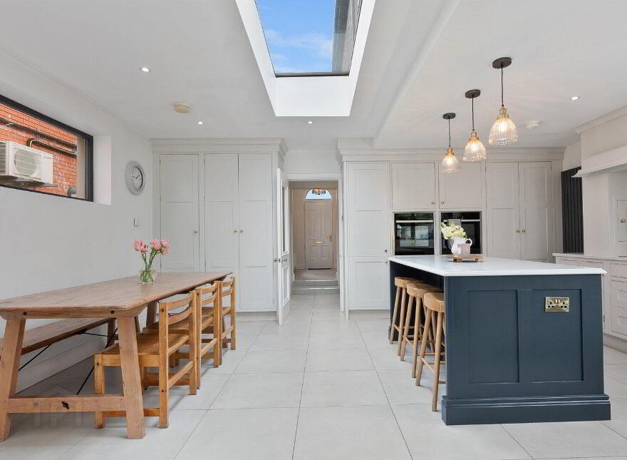 747 Lisburn Road, Belfast, BT9 7GW
