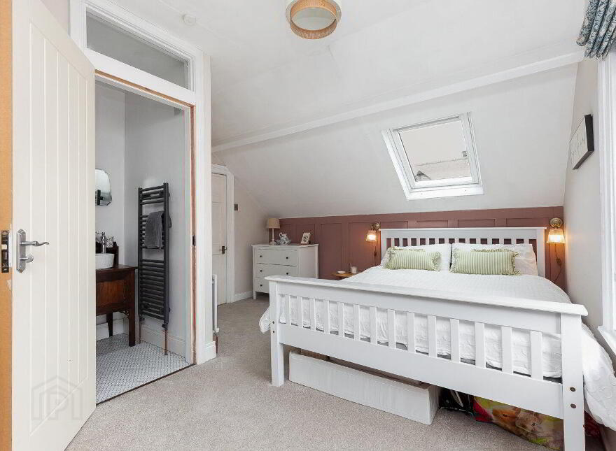 747 Lisburn Road, Belfast, BT9 7GW