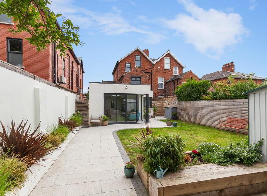747 Lisburn Road, Belfast, BT9 7GW