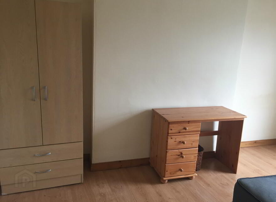 2, 155 University Street, Belfast, BT7 1HR