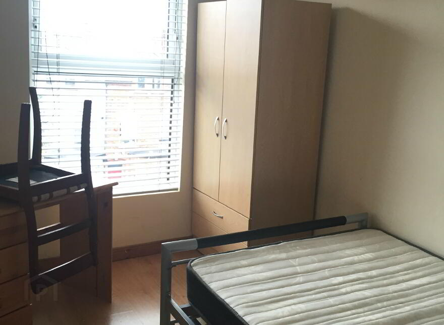 2, 155 University Street, Belfast, BT7 1HR