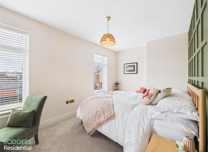 25 Willowfield Crescent, Belfast, BT6 8HP