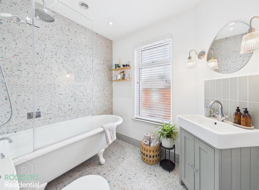 25 Willowfield Crescent, Belfast, BT6 8HP