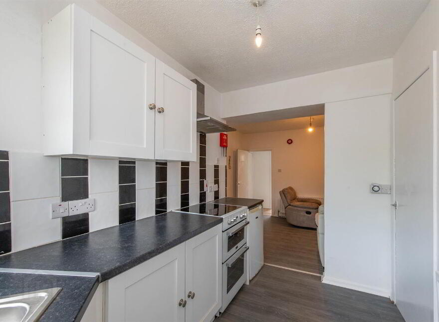 Flat 2, 45-47 Dromore Street, Ballynahinch, BT24 8AG