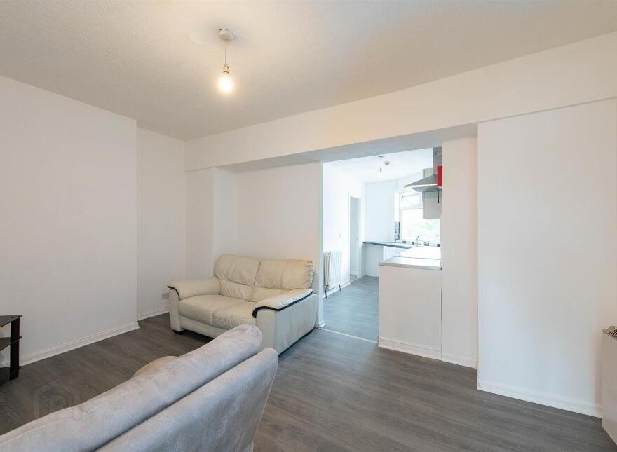 Flat 2, 45-47 Dromore Street, Ballynahinch, BT24 8AG
