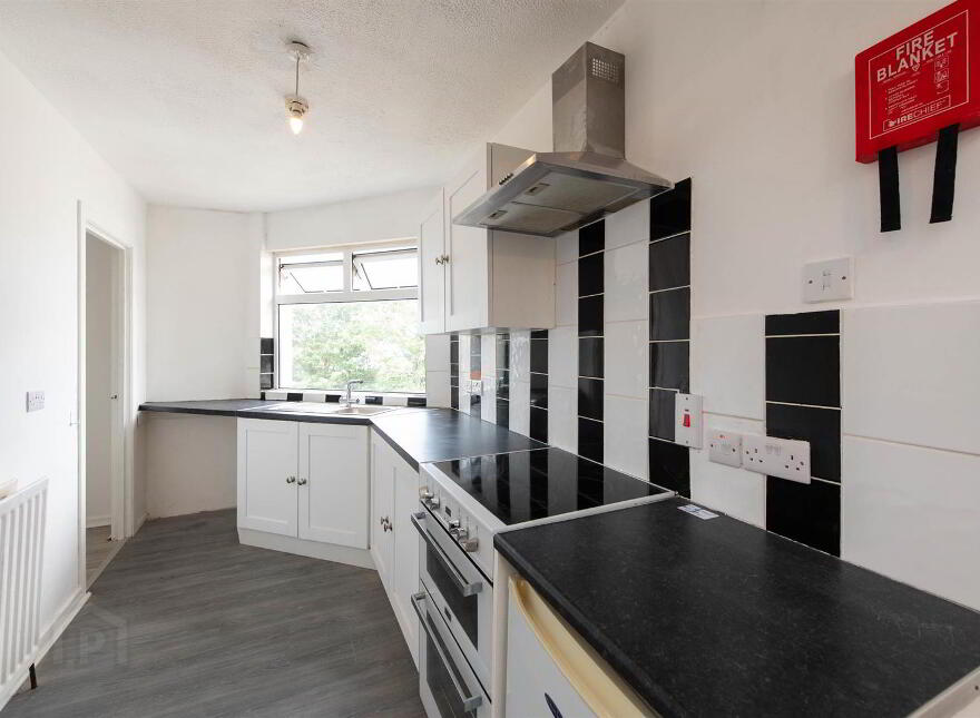 Flat 2, 45-47 Dromore Street, Ballynahinch, BT24 8AG