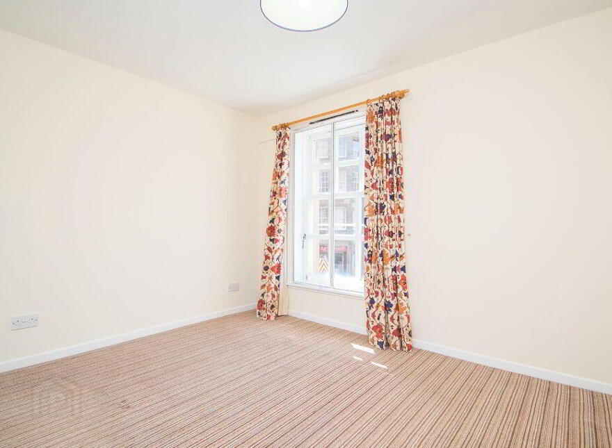 15 St Patricks Square, Edinburgh, EH8 9EZ