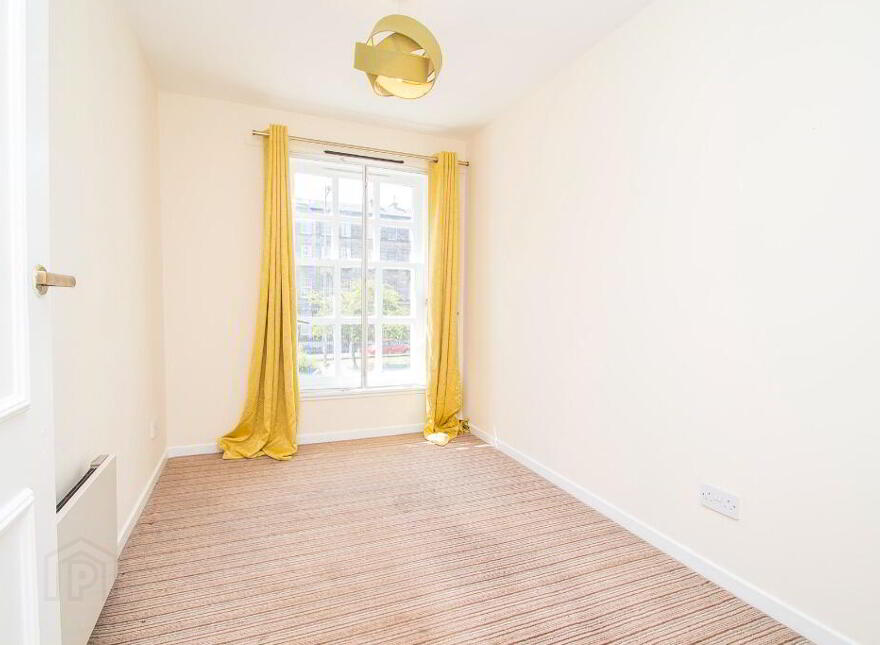 15 St Patricks Square, Edinburgh, EH8 9EZ